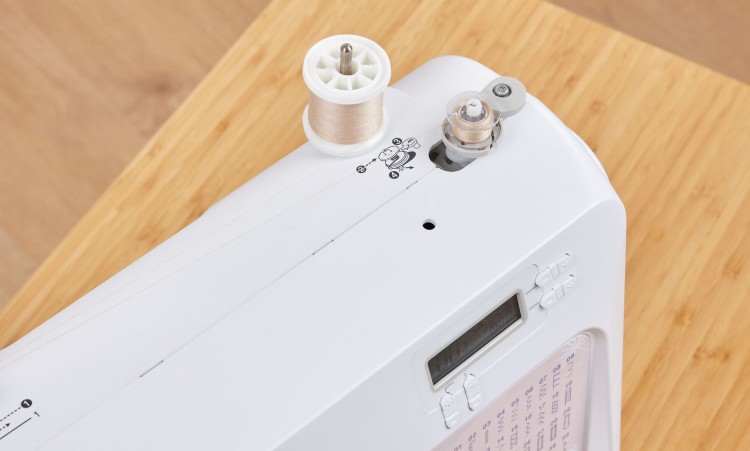 Brother_KD40s-bobbin-winder.jpg