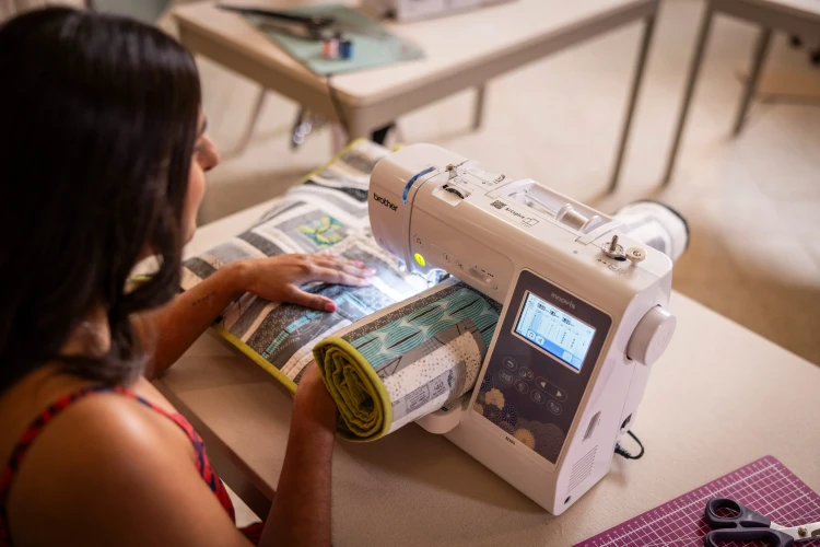 M380_quilting_lifestyle_470_11_.webp